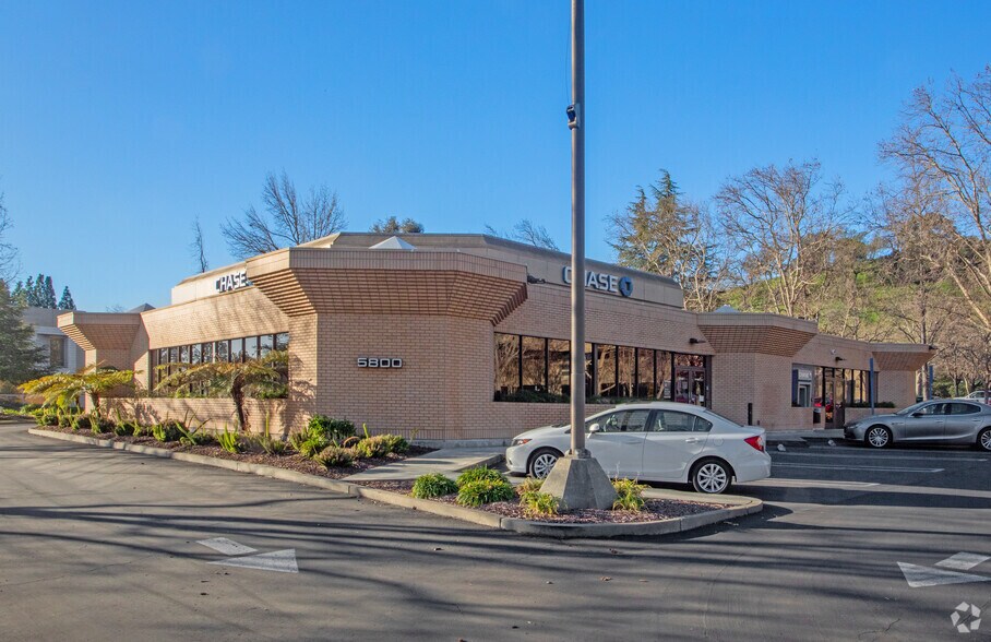 More Photos Of 5800 Stoneridge Mall Rd, Pleasanton Bank For Sale
