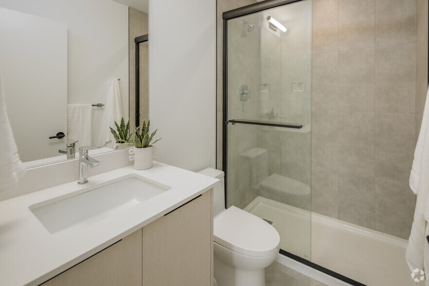 More Photos Of 612 Constance Av, Esquimalt Apartments For Lease