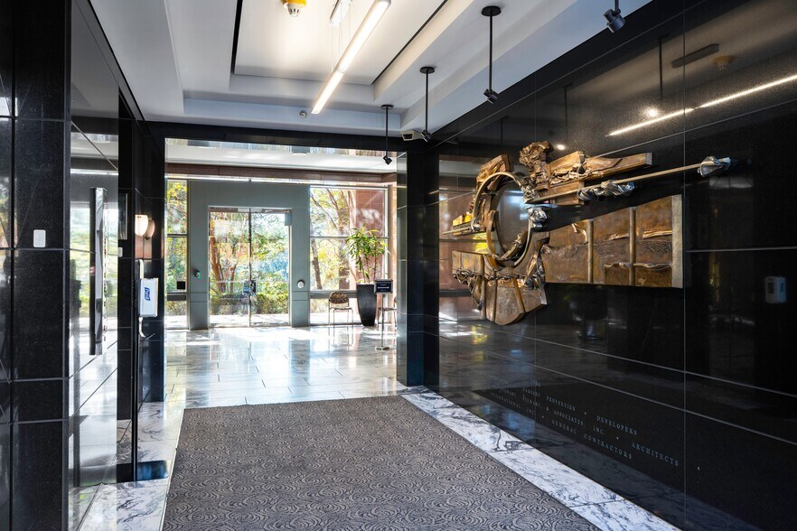 More Photos Of 1-2 Chase Corporate Dr, Hoover Business Park For Lease