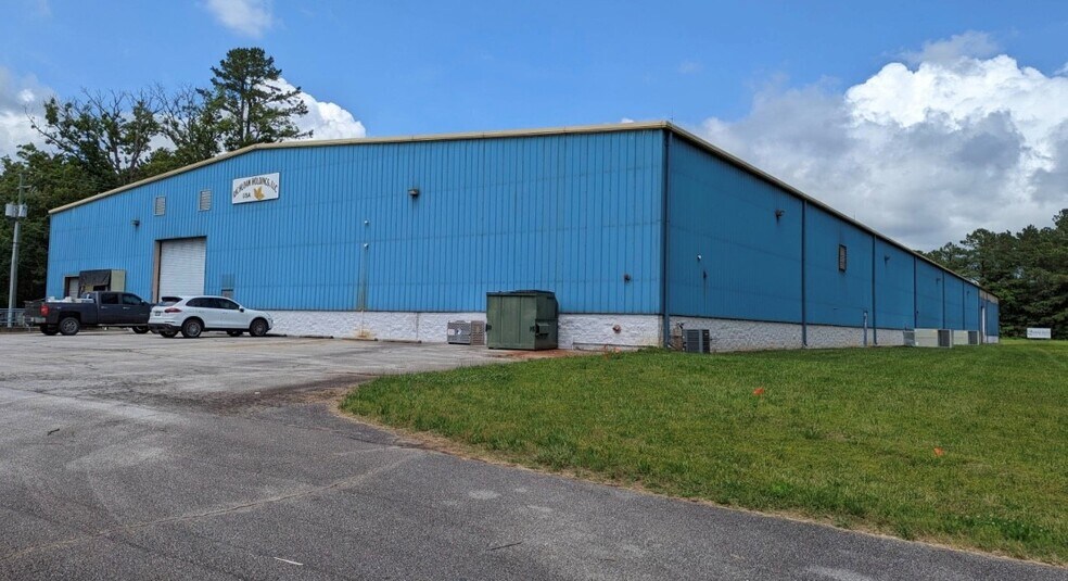 More Photos Of 1400 Montgomery, South Hill Warehouse For Lease