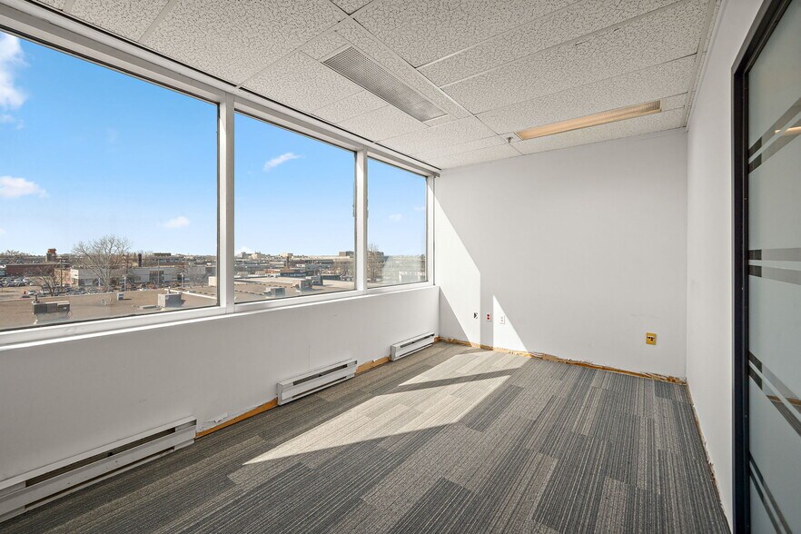 More Photos Of 8000 Boul Décarie, Montréal Medical For Lease
