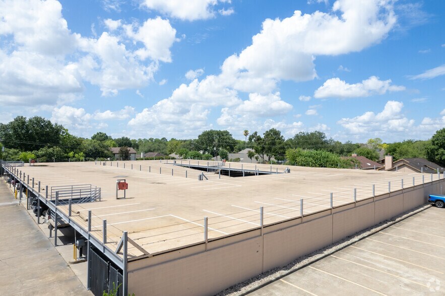 More Photos Of 1500 S Dairy Ashford Rd, Houston Medical For Lease