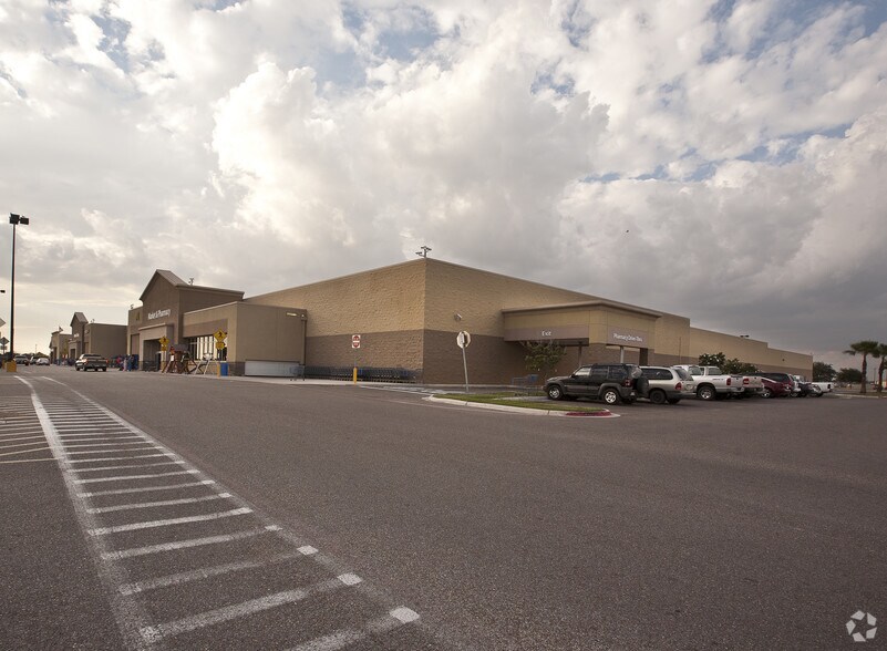 Primary Photo Of 1715 Expressway 83, Penitas Freestanding For Lease