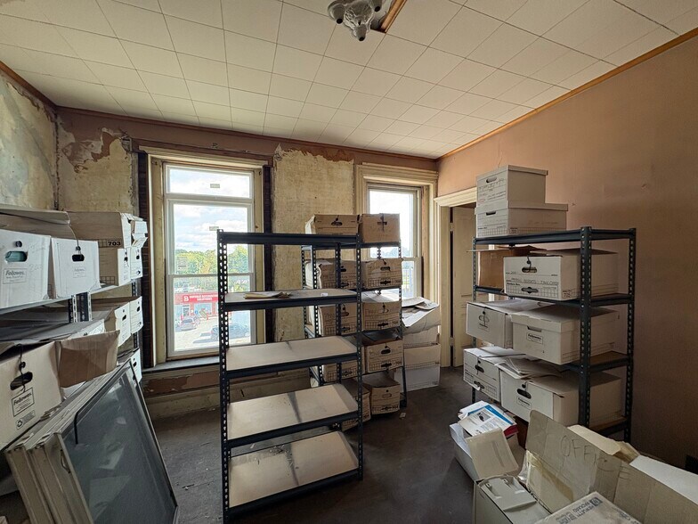 More Photos Of 1412 Main St, Buffalo Office For Sale