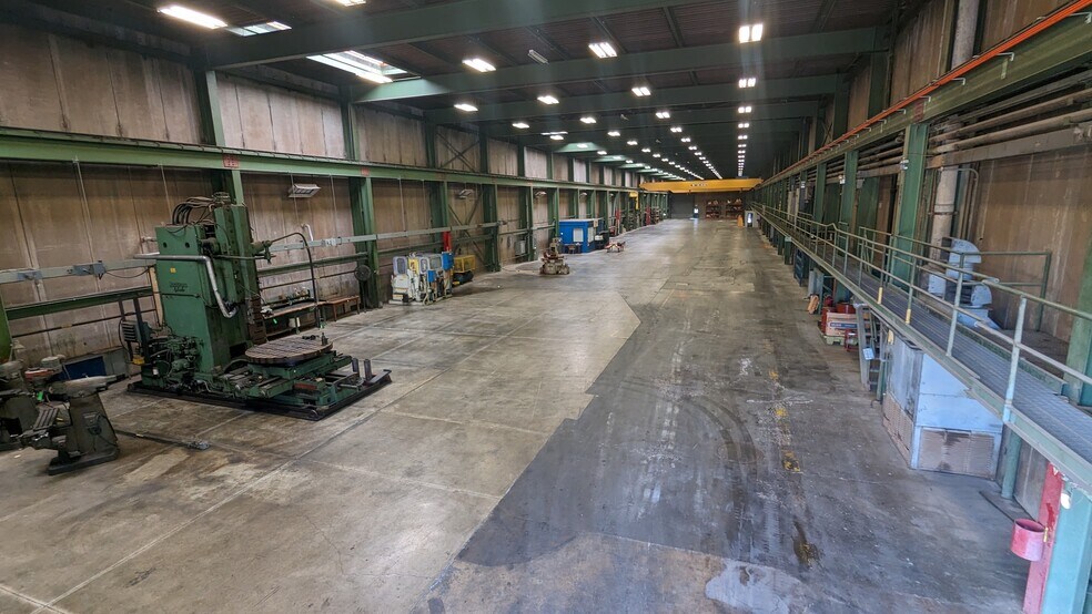 More Photos Of 1500 E 219th St, Euclid Unknown For Lease