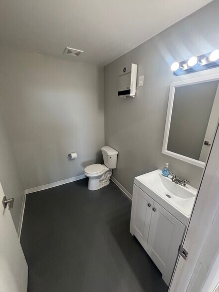 More Photos Of 14486 County Road 19, Platteville Warehouse For Lease