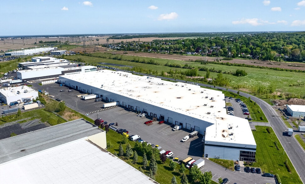 More Photos Of 1071-1139 Rue Marie-Victorin, St-Bruno-de-Montarville Distribution For Sale