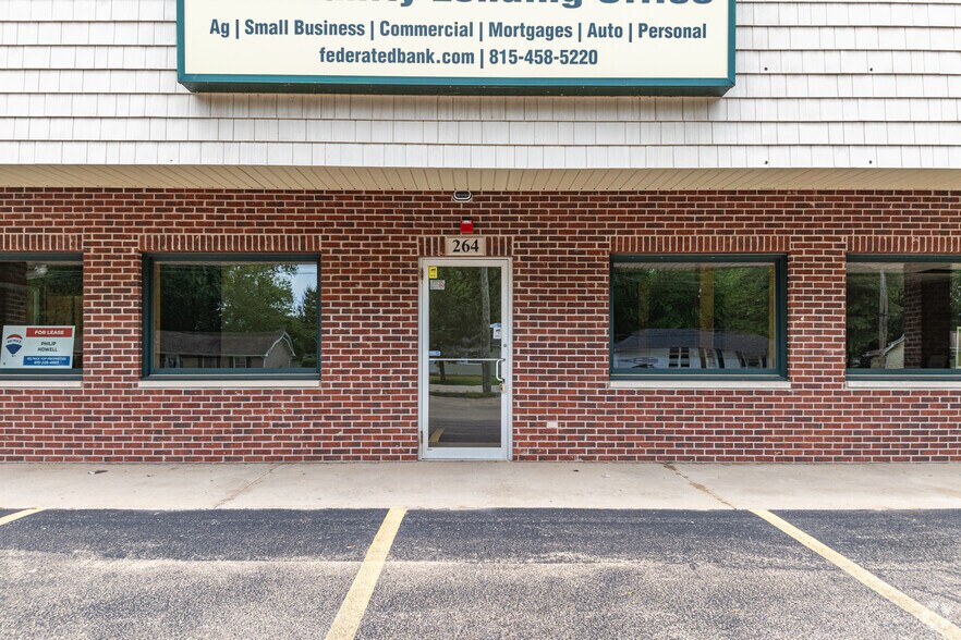 More Photos Of 264-272 S Front St, Braidwood Freestanding For Lease
