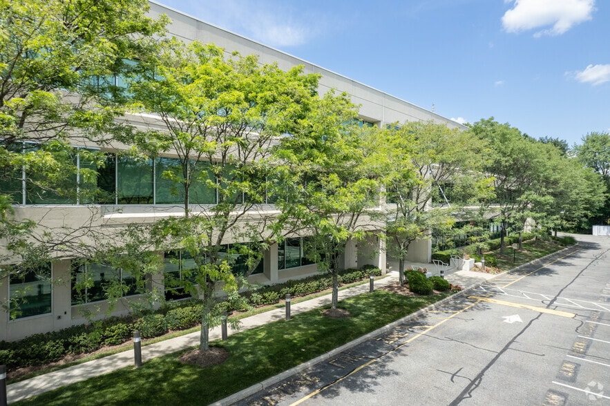 Primary Photo Of 155 Chestnut Ridge Rd, Montvale Office For Lease
