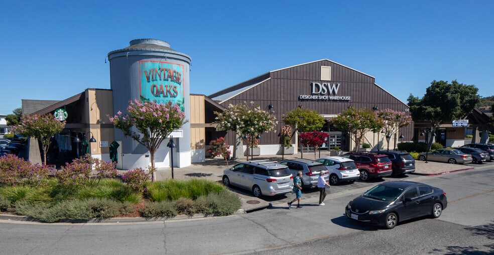 More Photos Of 200-300 Vintage Way, Novato Unknown For Lease