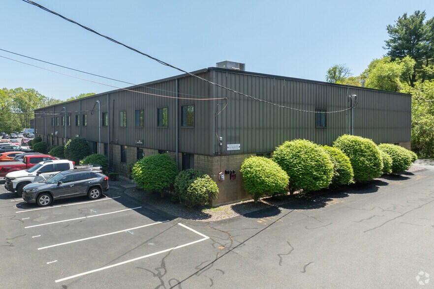 Primary Photo Of 275 Centre St, Holbrook Warehouse For Sale