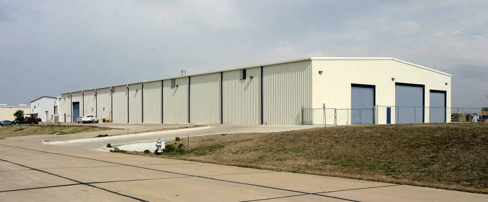 More Photos Of 201 Metro Dr, Terrell Warehouse For Sale