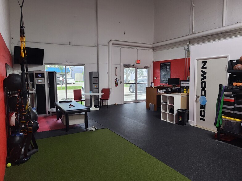 More Photos Of 4980 NW 165th St, Miami Gardens Warehouse For Sale