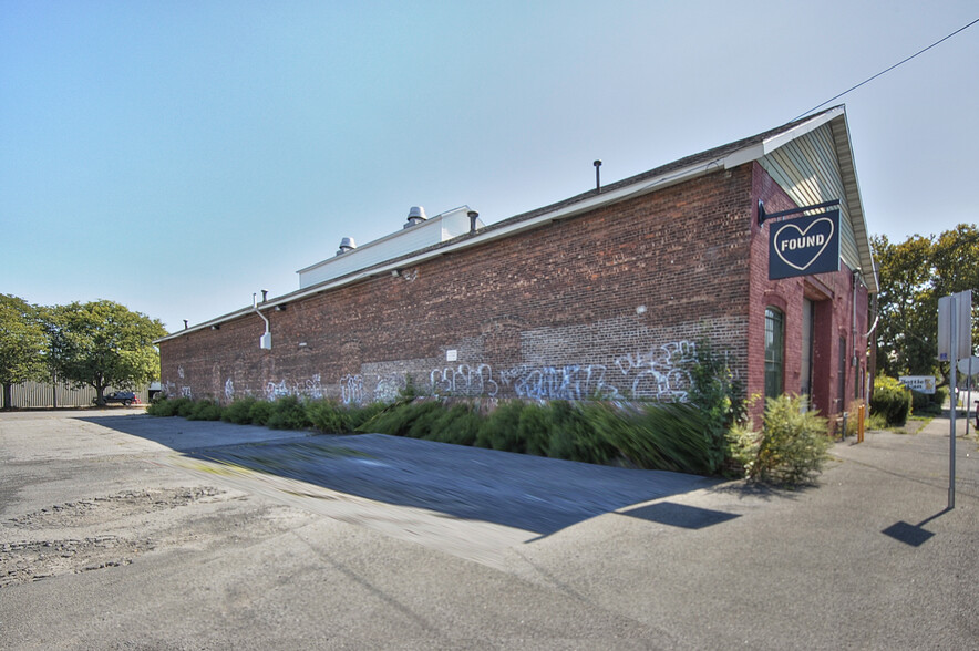 Primary Photo Of 86 Smith Ave, Kingston Warehouse For Sale