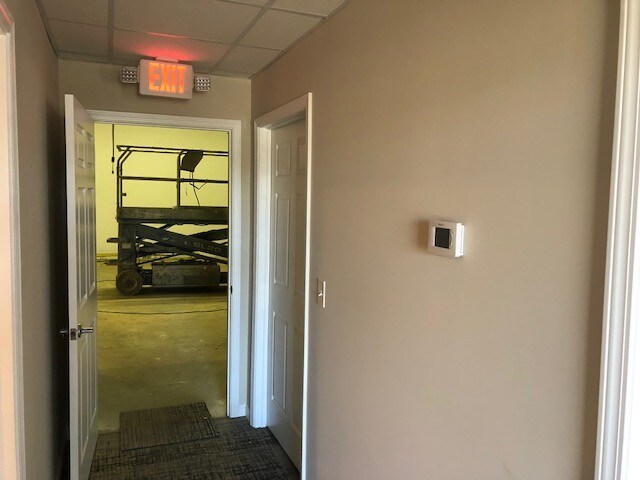 More Photos Of 35468 Groesbeck Hwy, Clinton Township Warehouse For Lease