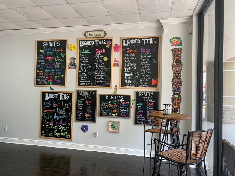 More Photos Of 13510-13520 Perkins Rd, Baton Rouge Storefront Retail Office For Lease