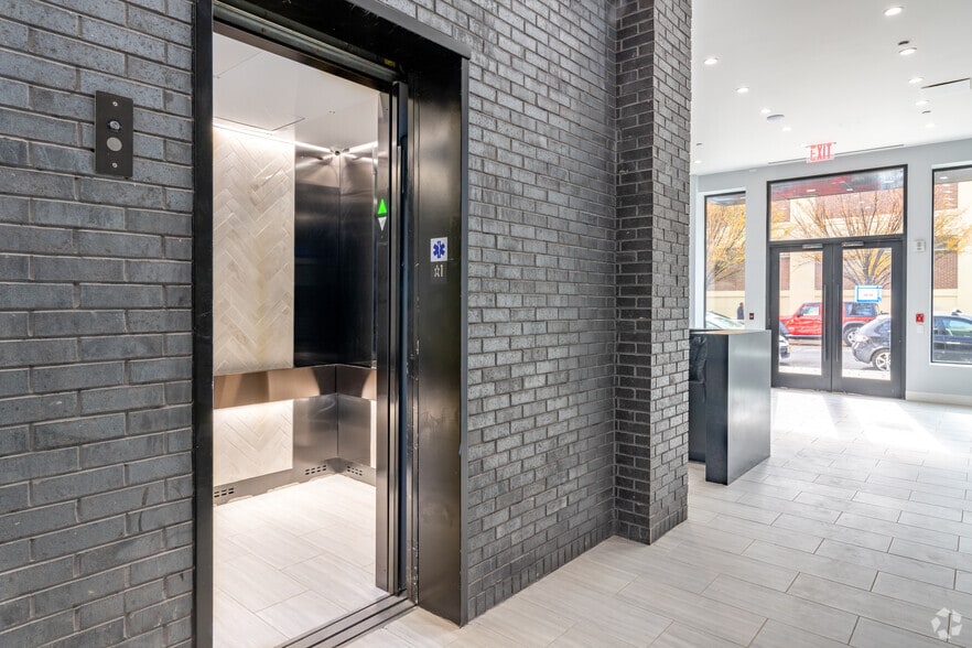 More Photos Of 3501 36th Ave, Astoria Medical For Lease