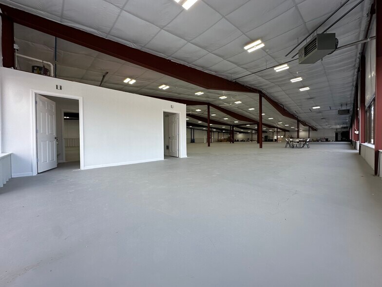 More Photos Of 230 Norwich Rd, Plainfield Industrial For Sale