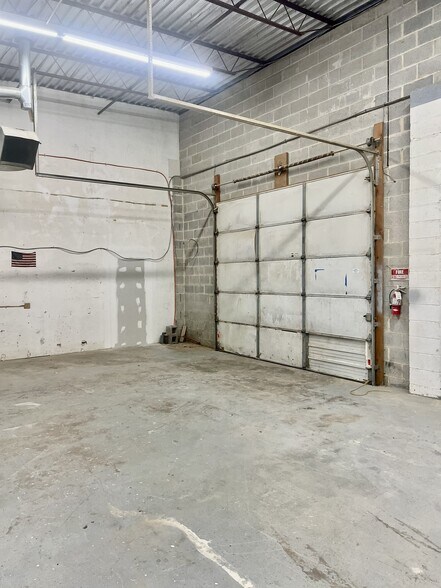 More Photos Of 802 E Pennsylvania Blvd, Feasterville Trevose Industrial For Lease