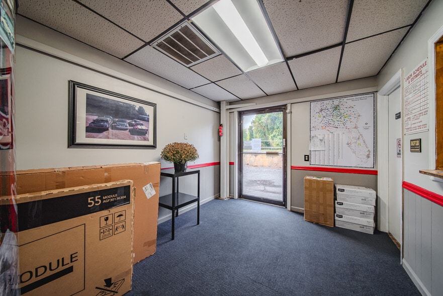 More Photos Of 5251 Buena Vista Rd, Columbus Light Distribution For Sale