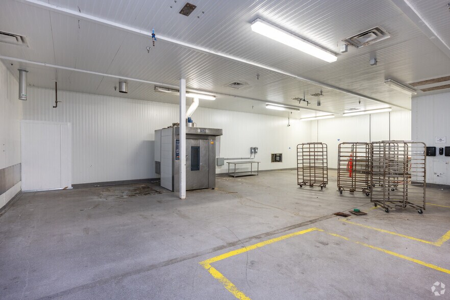 More Photos Of 211 Pine Rd, Easley Warehouse For Sale