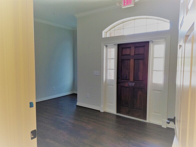 More Photos Of 8668 John Hickman Pky, Frisco Medical For Lease