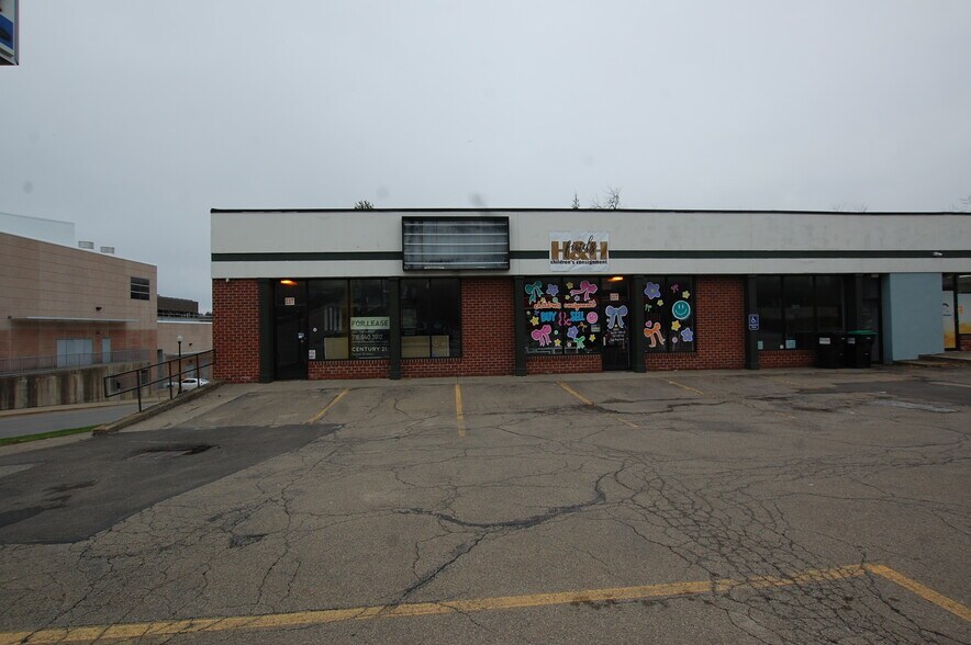 More Photos Of 405 W Third St, Jamestown Unknown For Lease