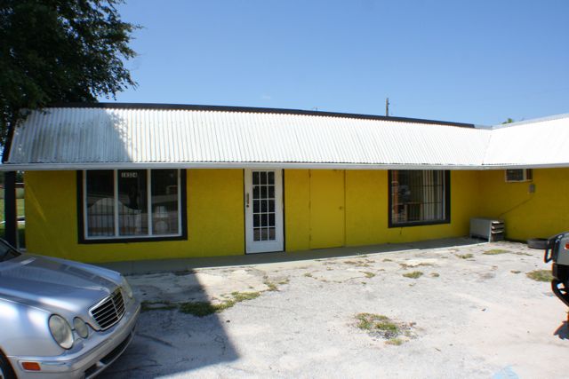 More Photos Of 18324 E Colonial Dr, Orlando Auto Dealership For Sale