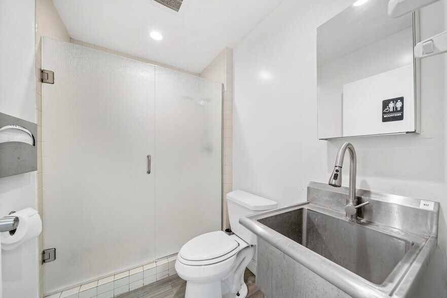 More Photos Of 2120 Huntington Dr, South Pasadena Office Residential For Sale