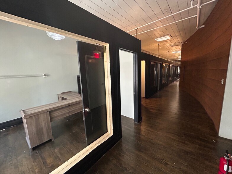 More Photos Of 907 Houston St, Fort Worth Loft Creative Space For Sale