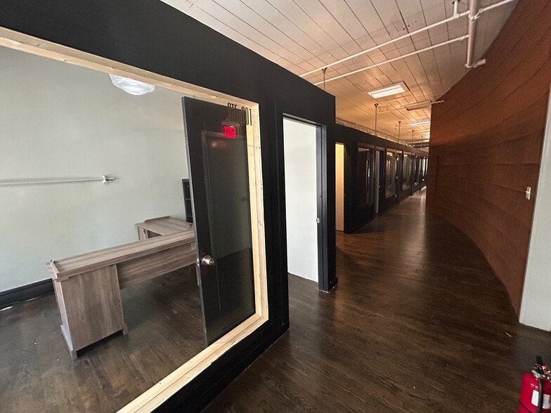 More Photos Of 907 Houston St, Fort Worth Loft Creative Space For Lease