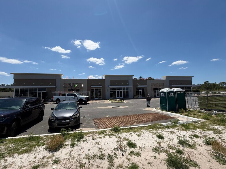 More Photos Of 17-92 U.S. Hwy @ Kinney Harmon Road, Davenport Unknown For Lease