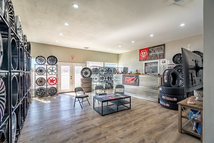 More Photos Of 1004 W Main St, Crowley Auto Repair For Sale