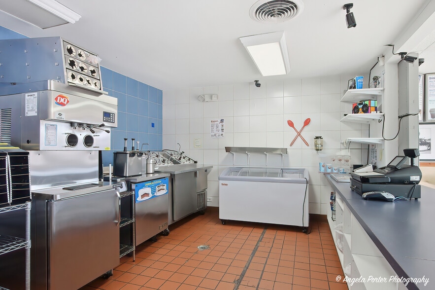 More Photos Of 140 Crystal St, Cary Fast Food For Sale