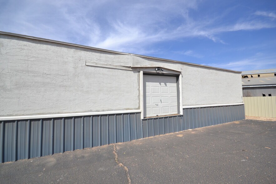 More Photos Of 2316 Clovis Hwy, Lubbock Showroom For Lease