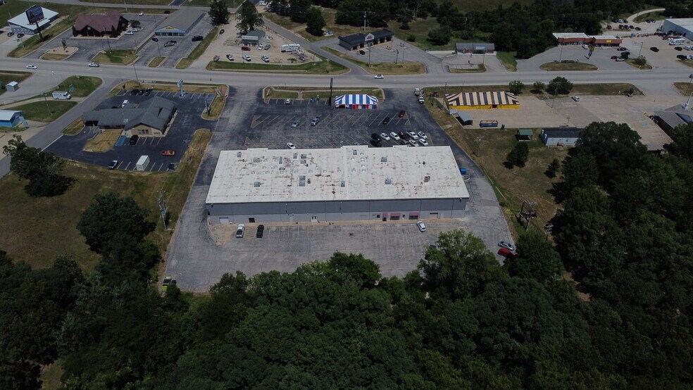 More Photos Of 401 N Main St, Gravois Mills Office For Lease