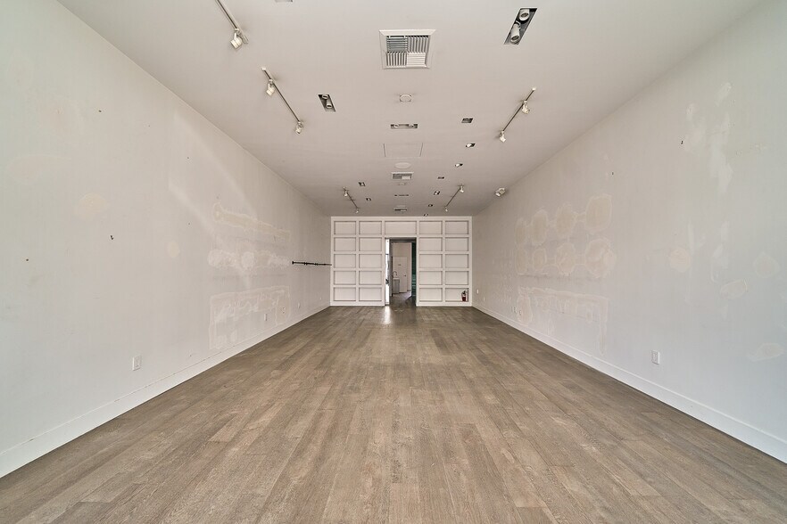 More Photos Of 112-122 S Robertson Blvd, Los Angeles Storefront Retail Office For Sale