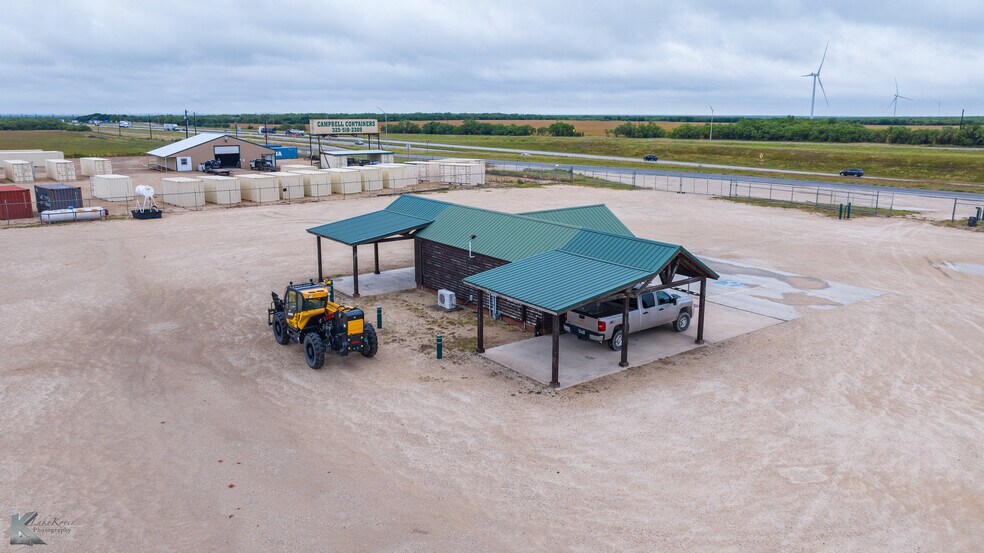 More Photos Of 10027 S Frontage Rd, Clyde Manufacturing For Sale