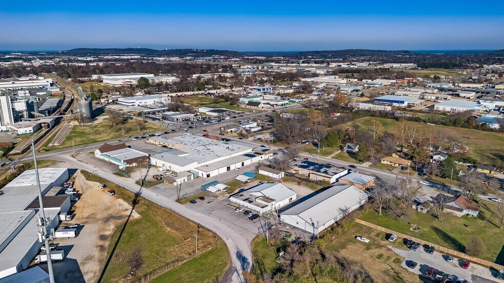 More Photos Of 2101 S ARKOLA Dr, Springdale Warehouse For Sale