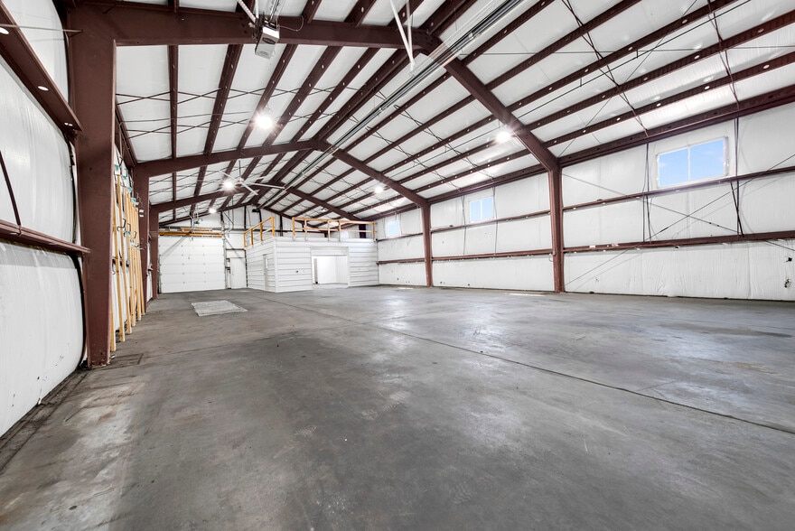 More Photos Of 138 West St, Fort Morgan Flex For Sale
