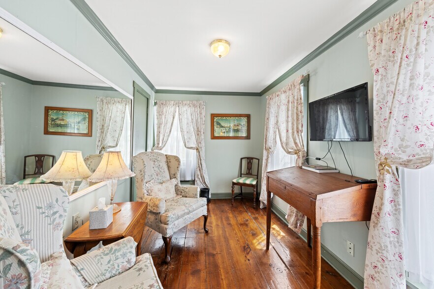 More Photos Of 146 Main St, Stanardsville Hospitality For Sale