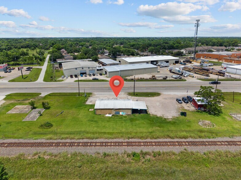 More Photos Of 12605 Highway 6, Santa Fe Bar For Sale