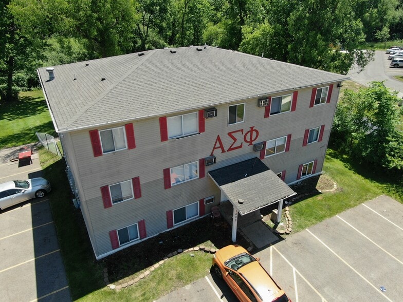 Primary Photo Of 1619 Fraternity Village Dr, Kalamazoo Apartments For Sale
