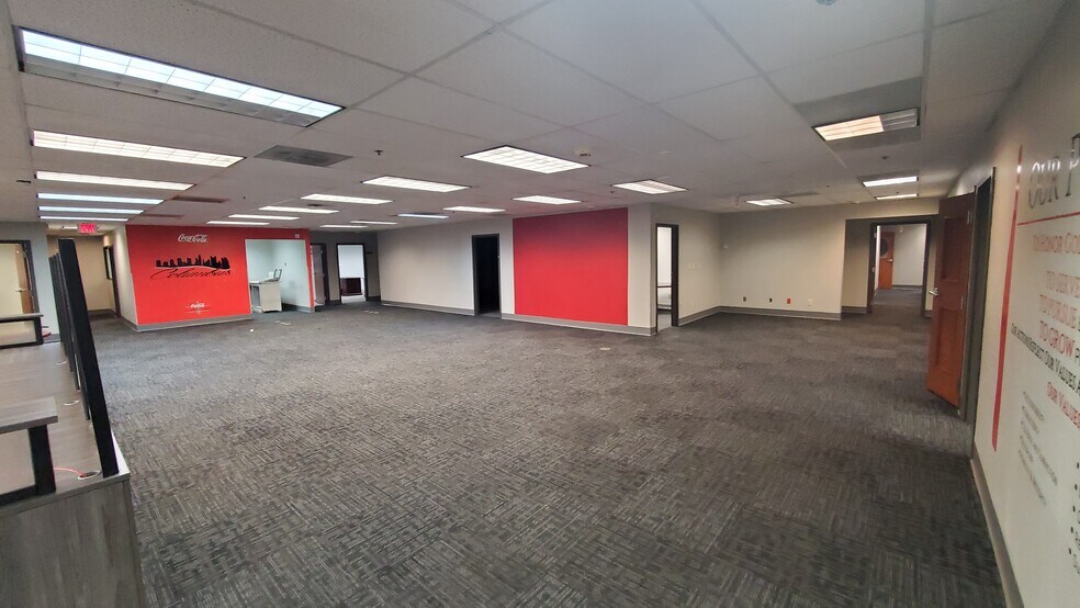 More Photos Of 4500 Groves Rd, Columbus Warehouse For Lease