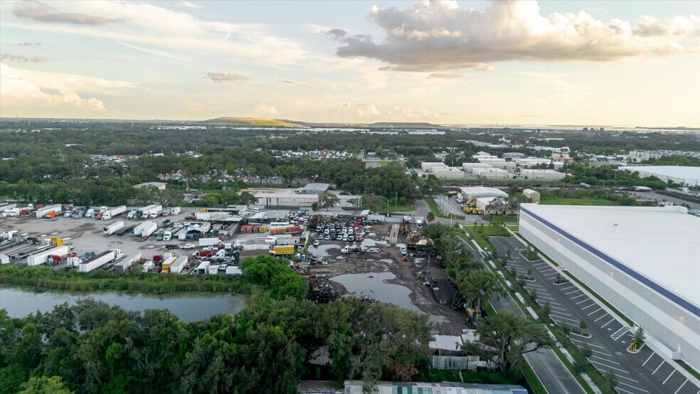 More Photos Of 5404 24th Ave S, Tampa Auto Salvage Facility For Sale