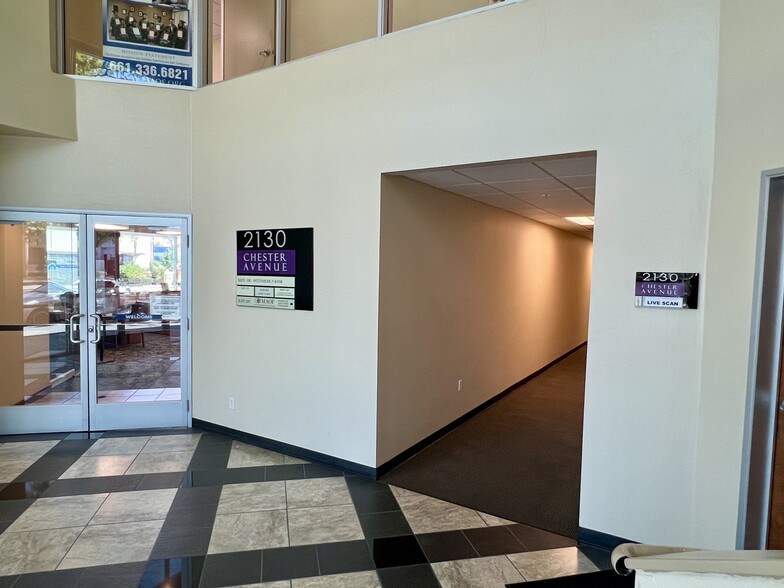 More Photos Of 2130 Chester Ave, Bakersfield Office For Lease