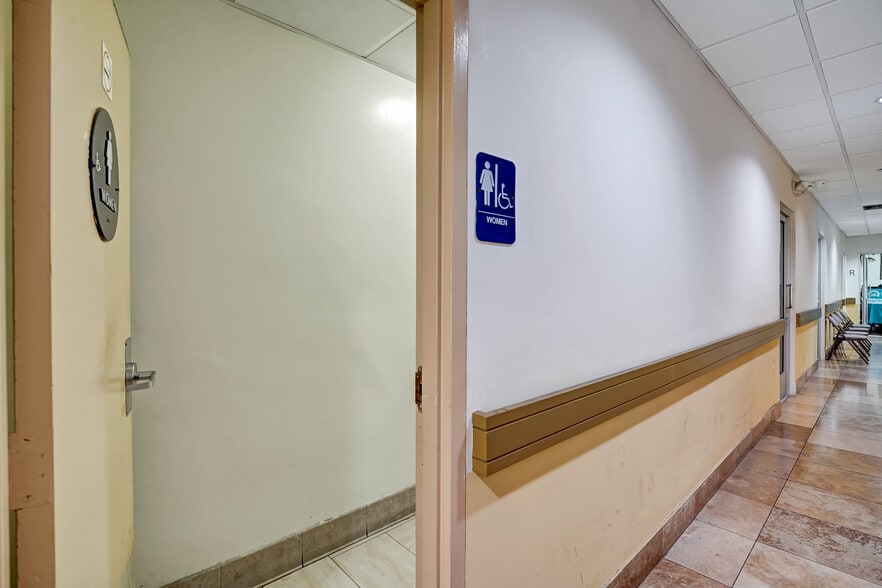 More Photos Of 8780 Valley Blvd, Rosemead Office For Lease