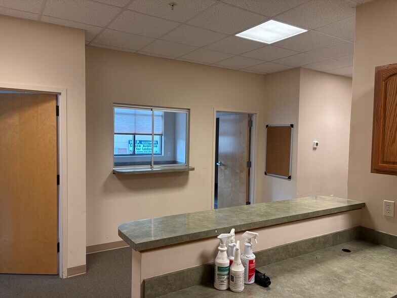 More Photos Of 11-17 Fallon Ave, Seaford Medical For Lease