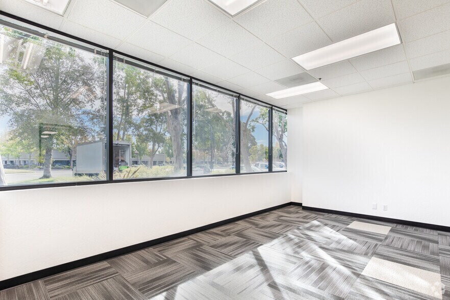 More Photos Of 4051-4065 Clipper Ct, Fremont Unknown For Lease