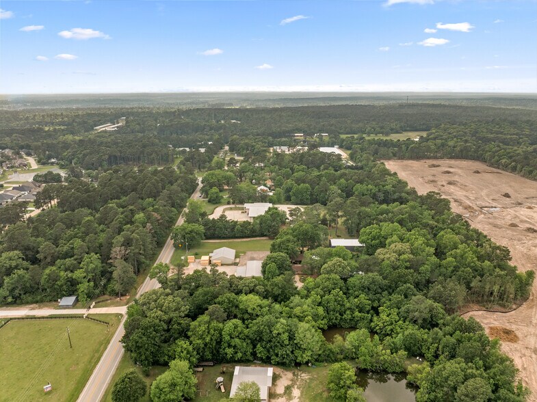 More Photos Of 18222 W FM 1097 Rd, Montgomery Flex For Lease